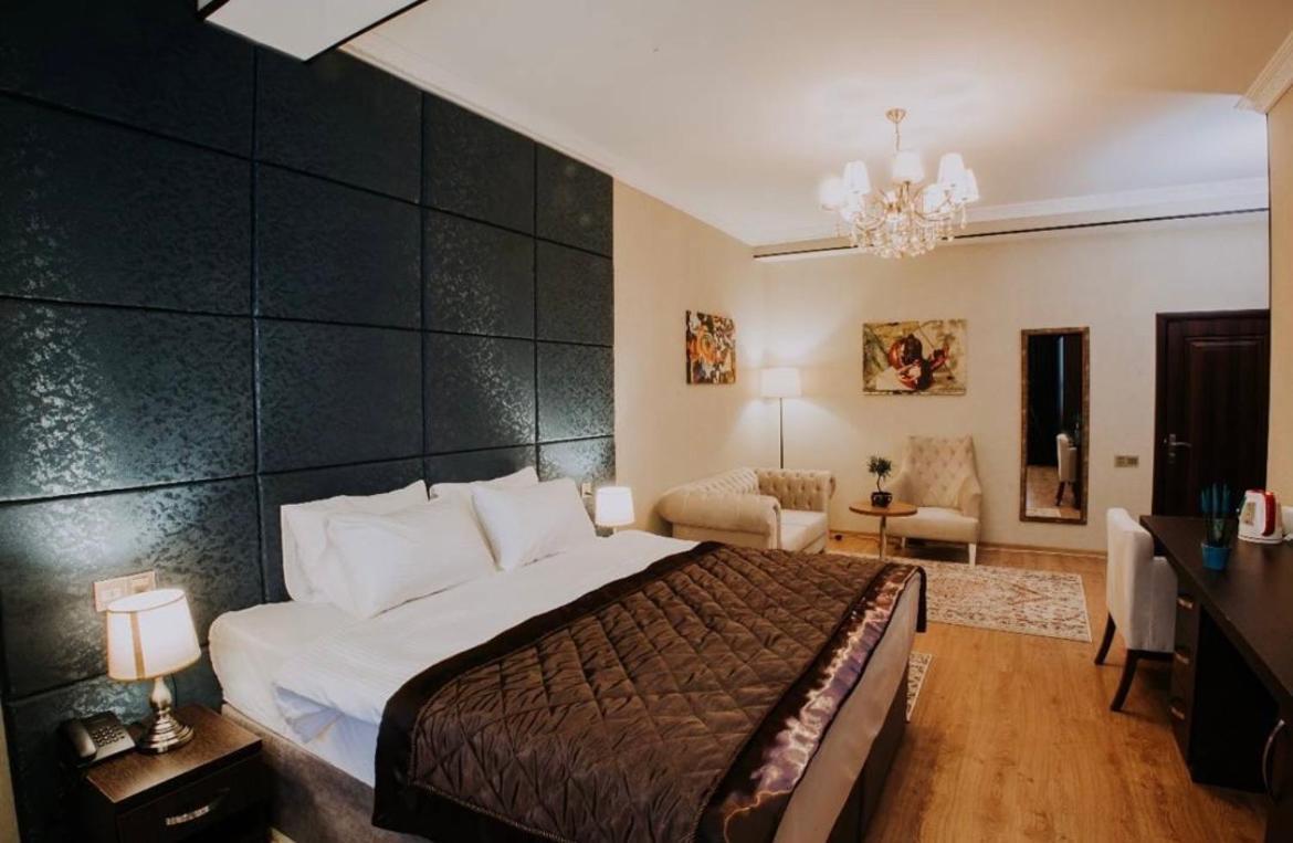 Square Baku Hotel エクステリア 写真